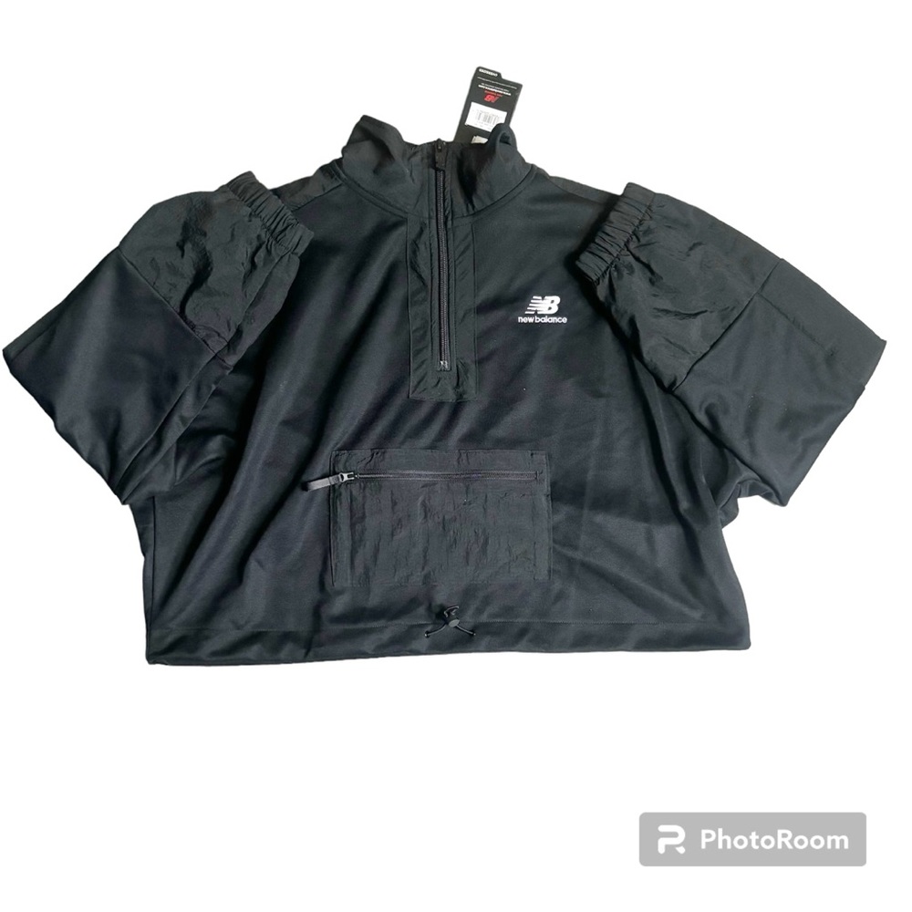 New balance Athletics
Amplified Half Zip Sweatshirt